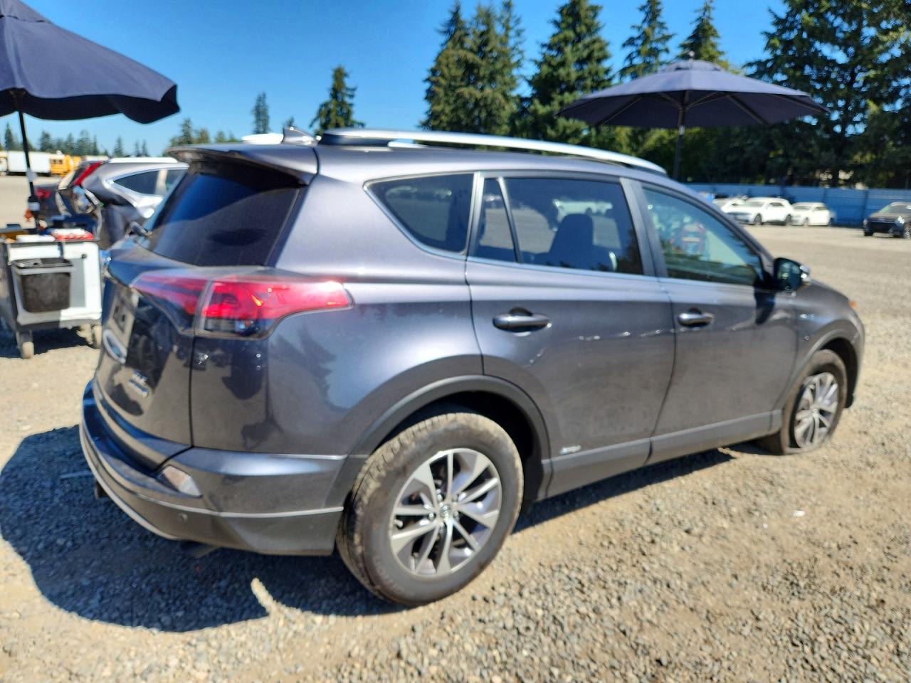 2017 TOYOTA RAV4 HYBRID XLE — снимка 3