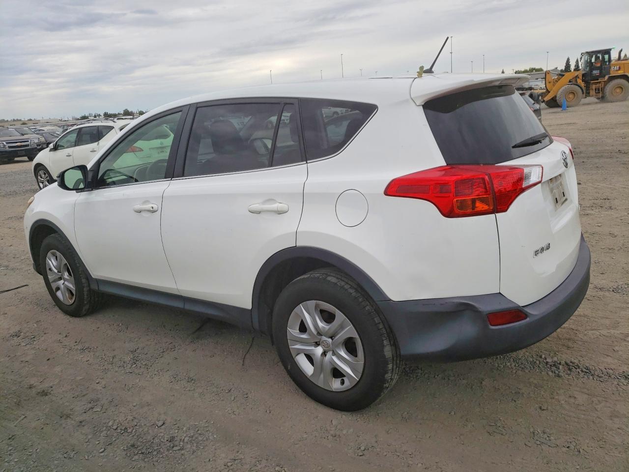 2015 TOYOTA RAV4 LE — снимка 2