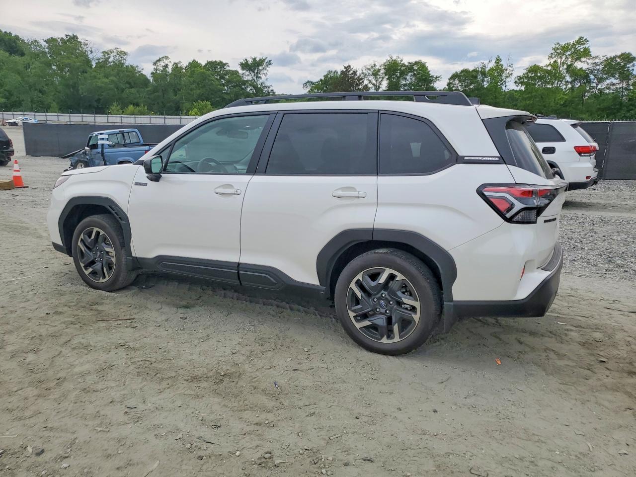 2025 SUBARU FORESTER PREMIUM — снимка 2