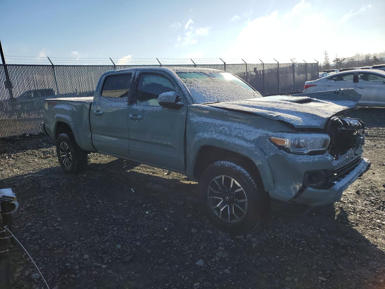 2022 TOYOTA TACOMA SR5 V6 — снимка 4