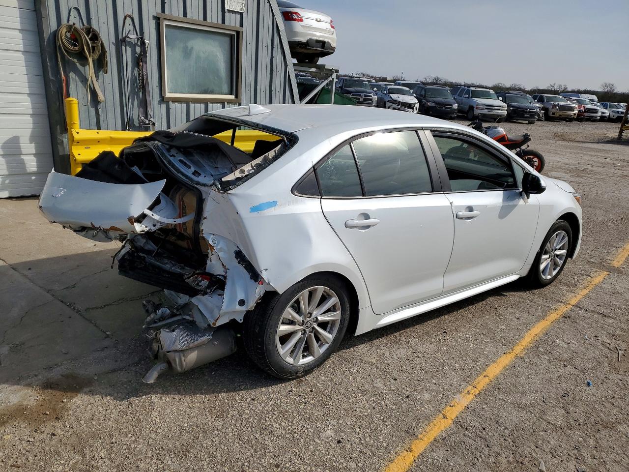 2025 TOYOTA COROLLA LE — снимка 3