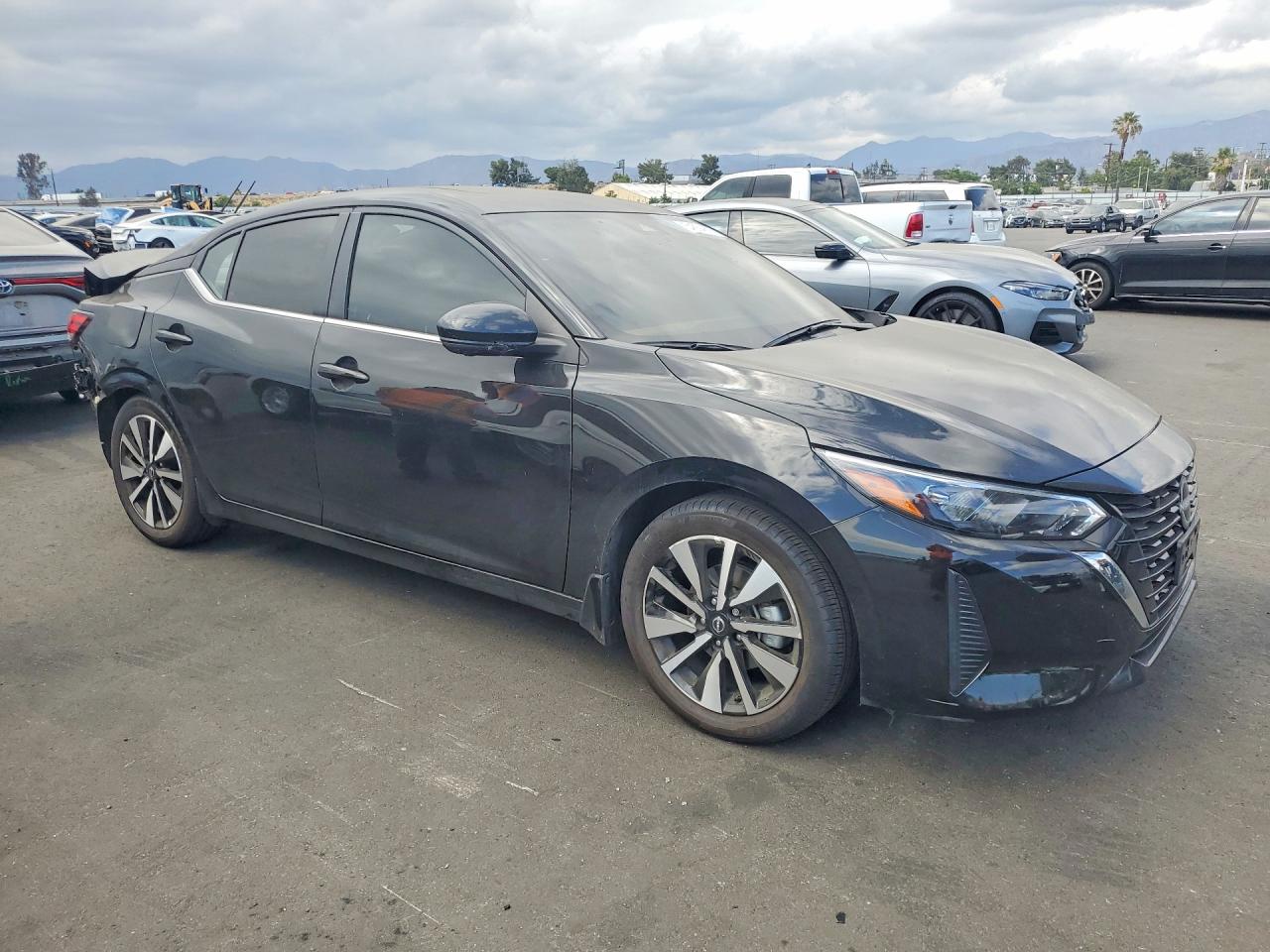 2025 NISSAN SENTRA SV — снимка 4