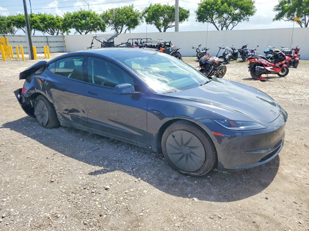2026 TESLA MODEL 3 — снимка 4