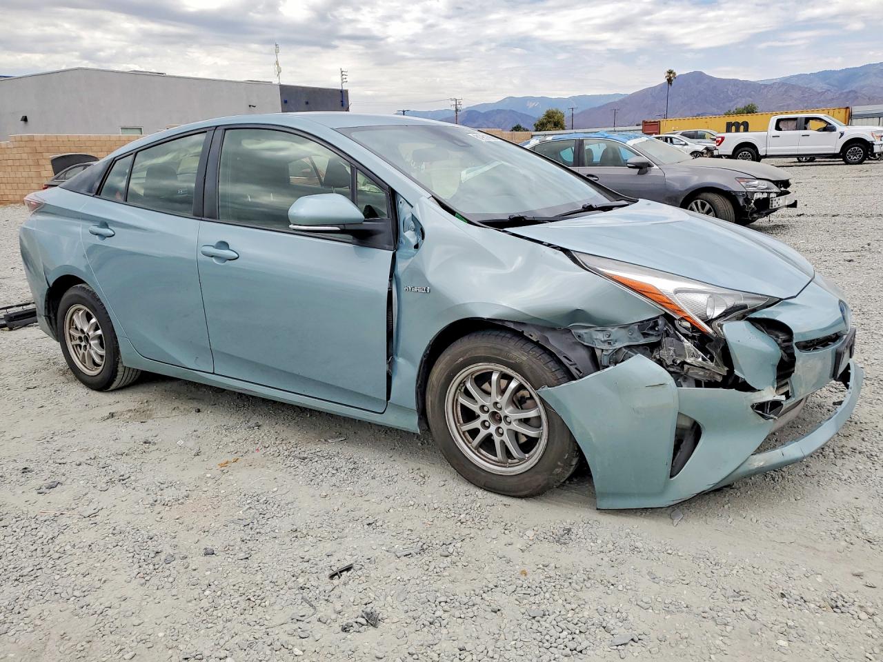 2017 TOYOTA PRIUS TWO — снимка 4