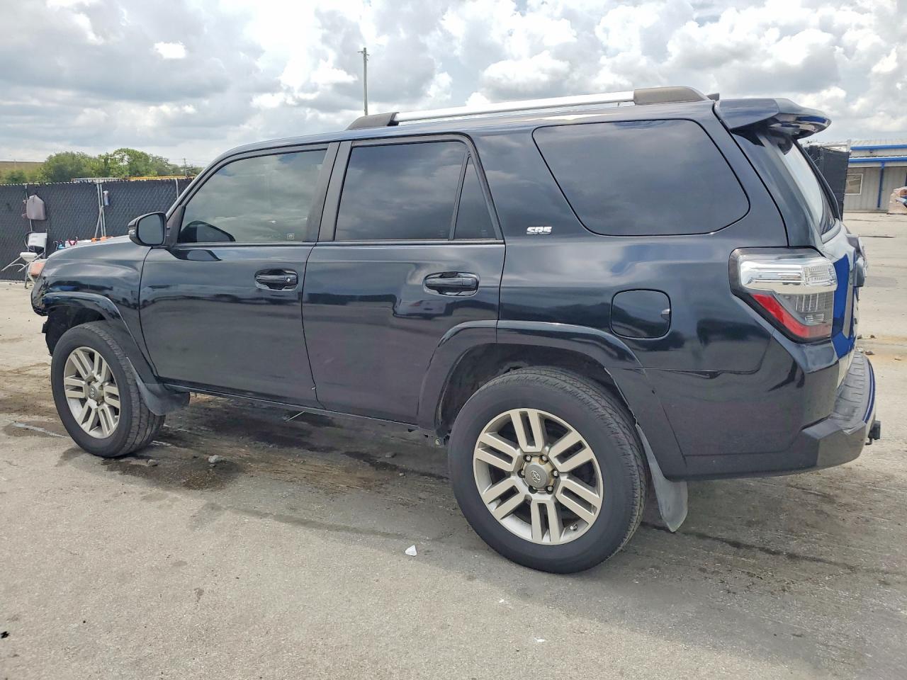 2020 TOYOTA 4RUNNER SR5 — снимка 2