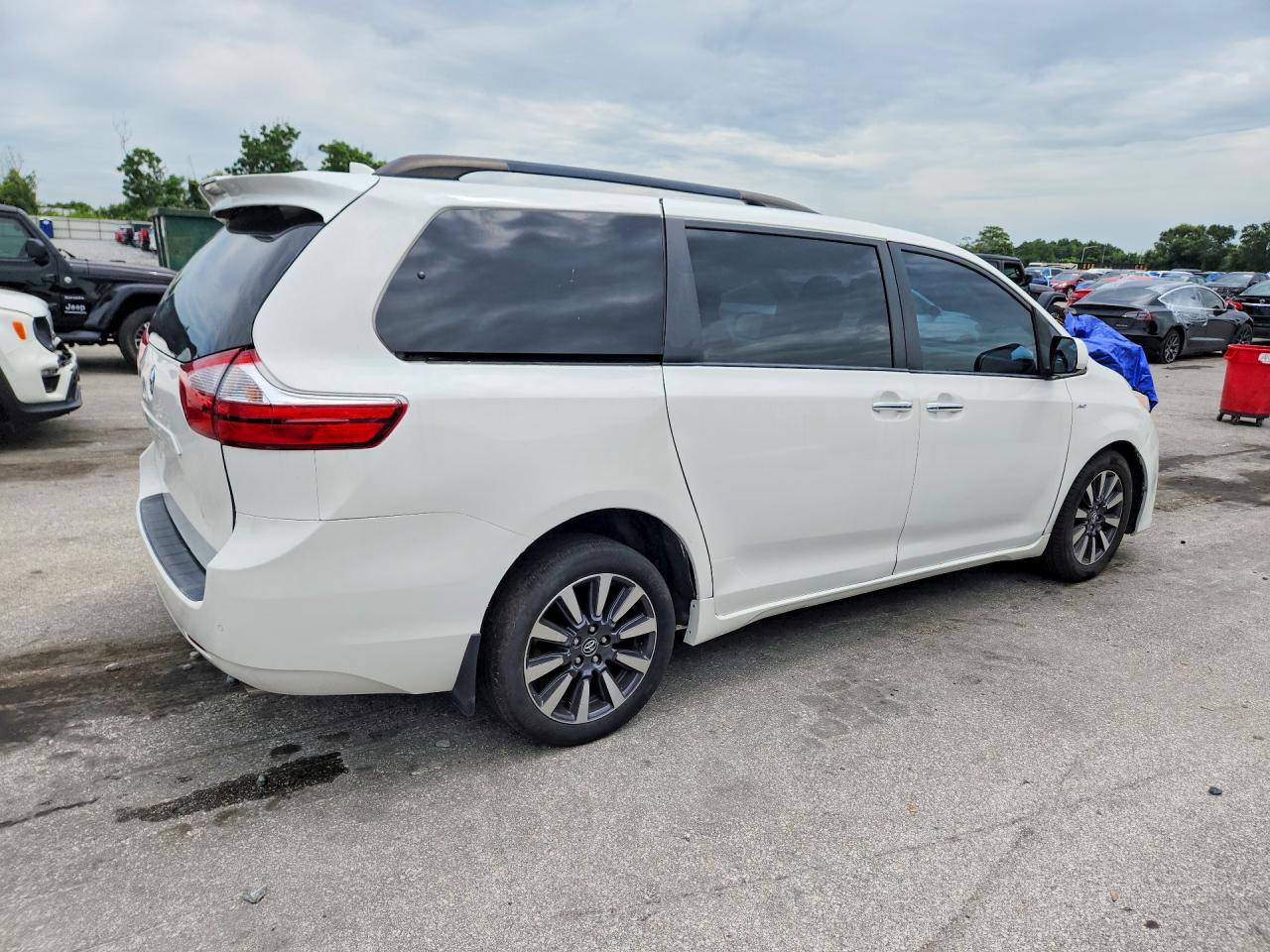 2019 TOYOTA SIENNA XLE 7-PASSENGER — снимка 3
