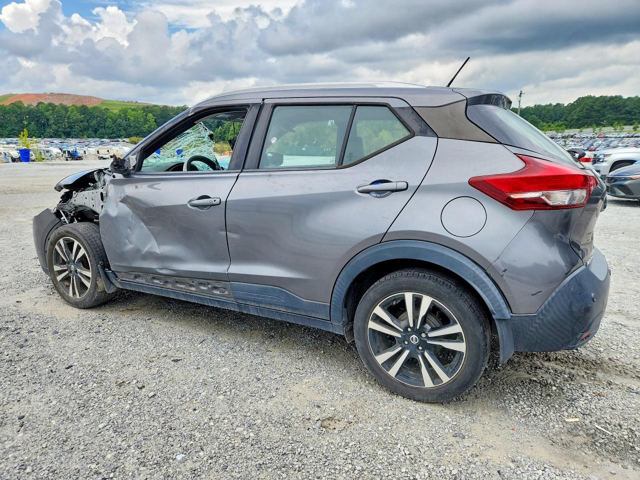 2020 NISSAN KICKS SV — снимка 2