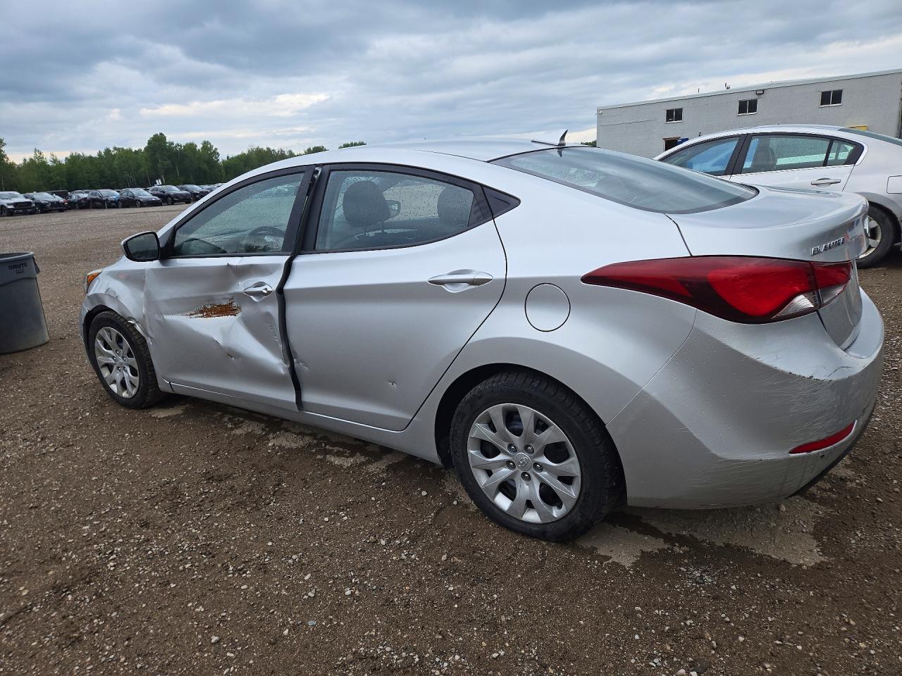 2016 HYUNDAI ELANTRA SE — снимка 2