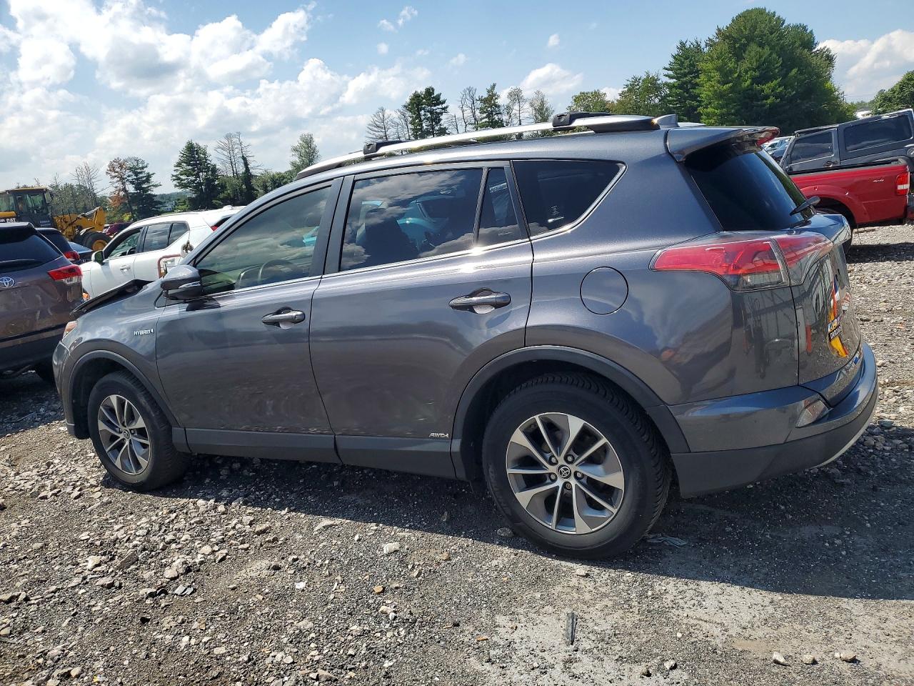2017 TOYOTA RAV4 HYBRID XLE — снимка 2