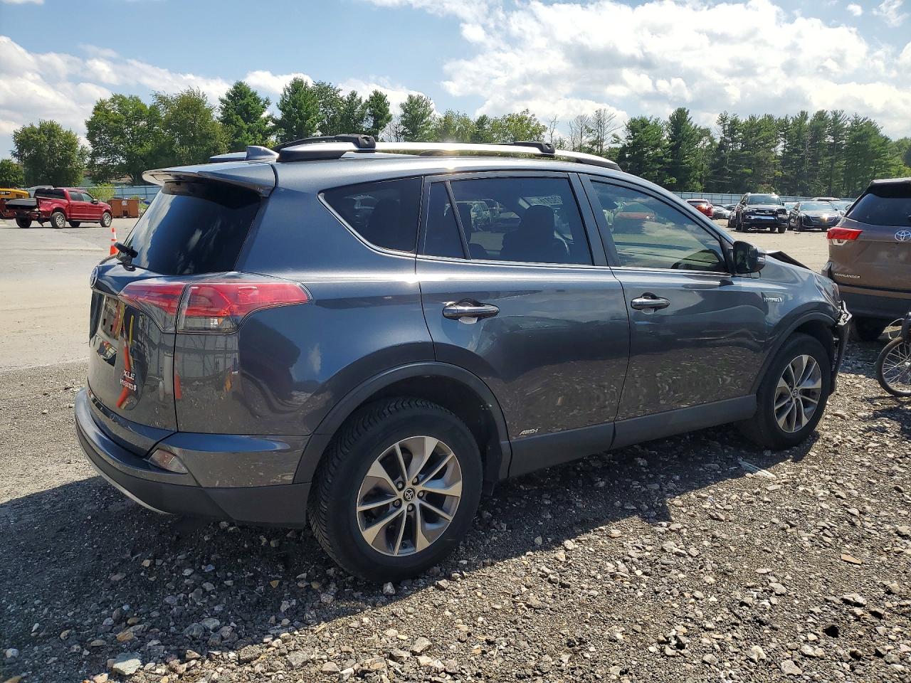 2017 TOYOTA RAV4 HYBRID XLE — снимка 3