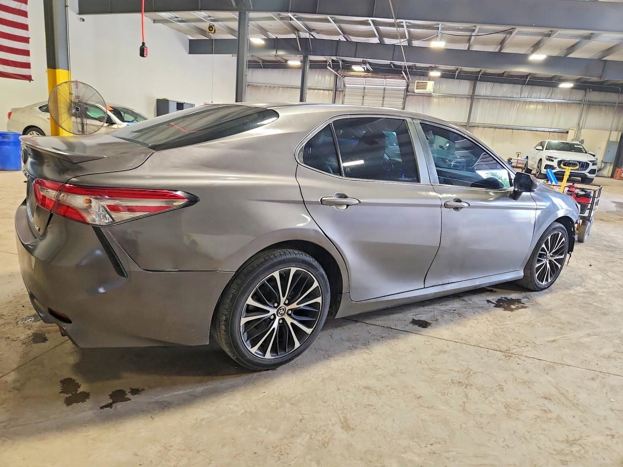 2018 TOYOTA CAMRY SE — снимка 3