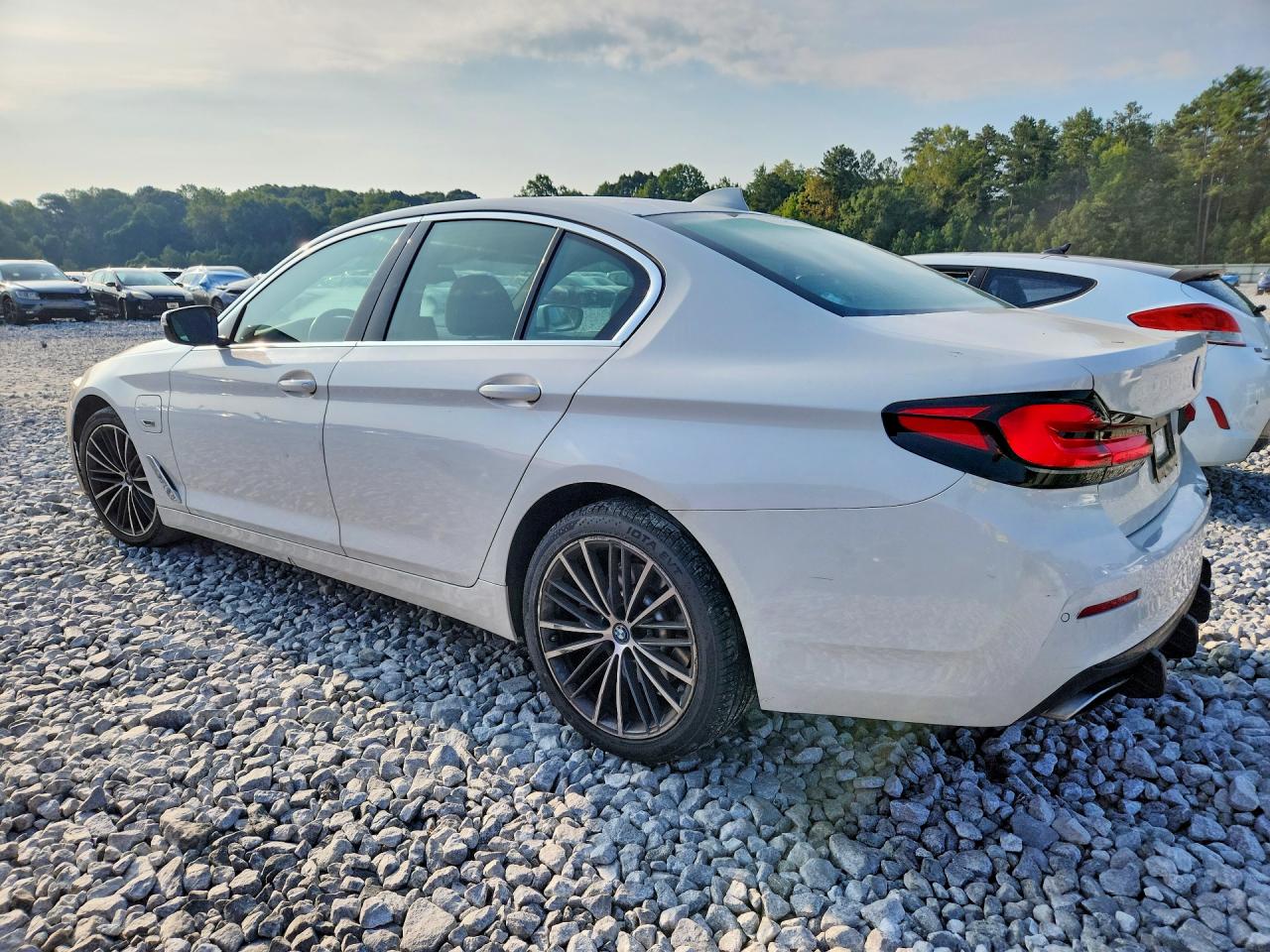 2023 BMW 530E — снимка 2