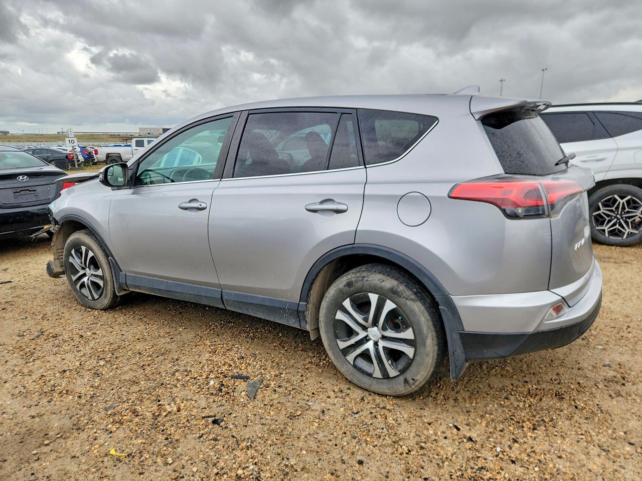 2016 TOYOTA RAV4 LE — снимка 2