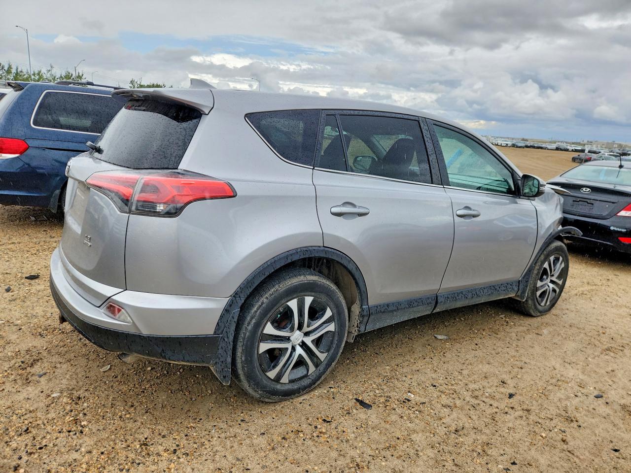 2016 TOYOTA RAV4 LE — снимка 3