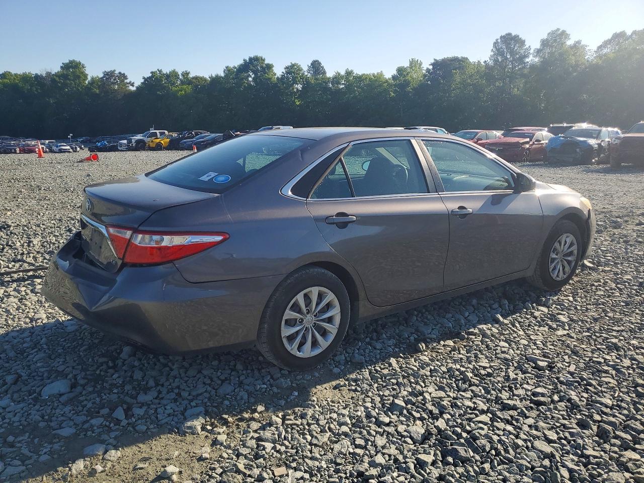 2016 TOYOTA CAMRY LE — снимка 3