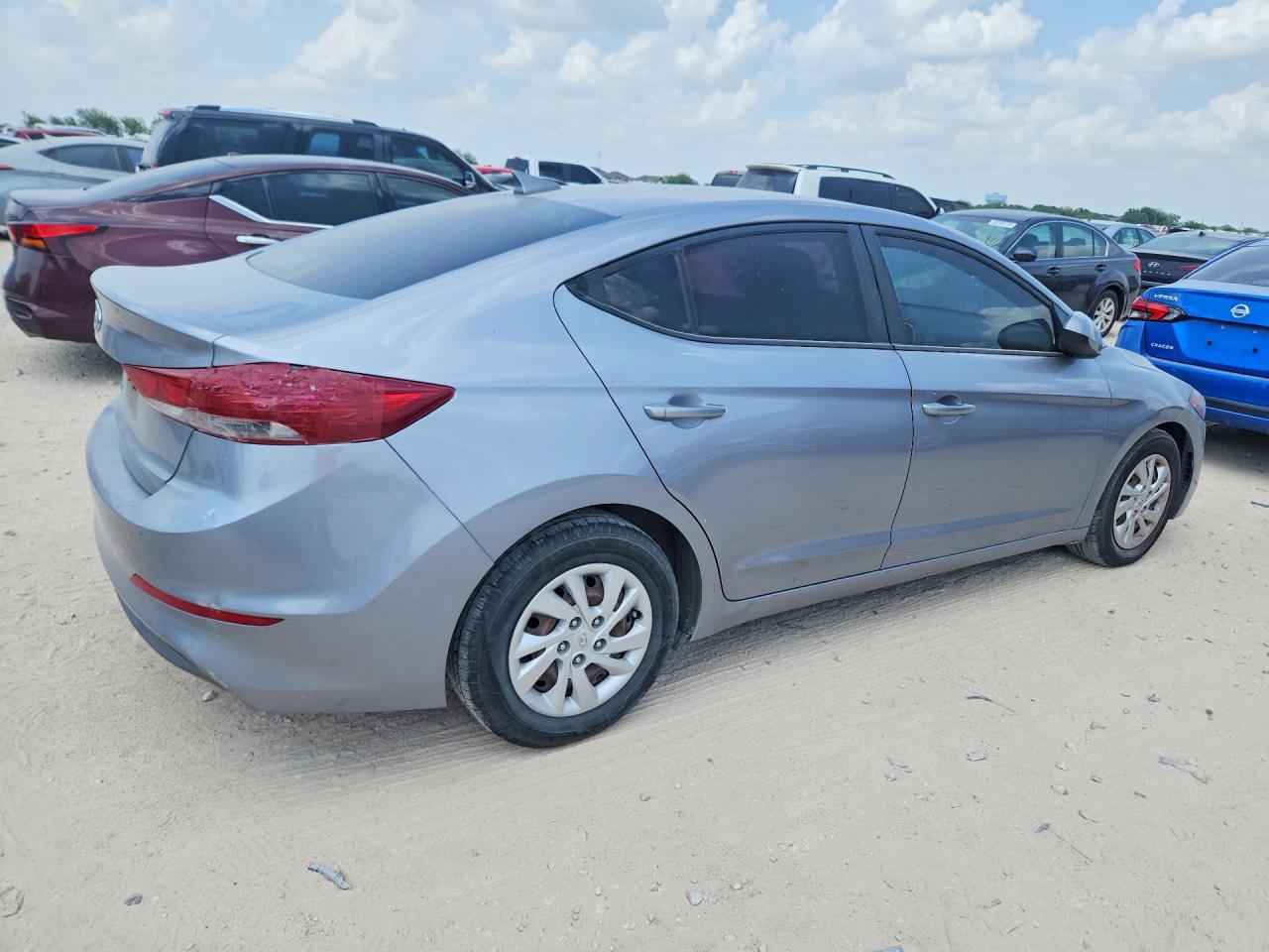 2017 HYUNDAI ELANTRA SE — снимка 3