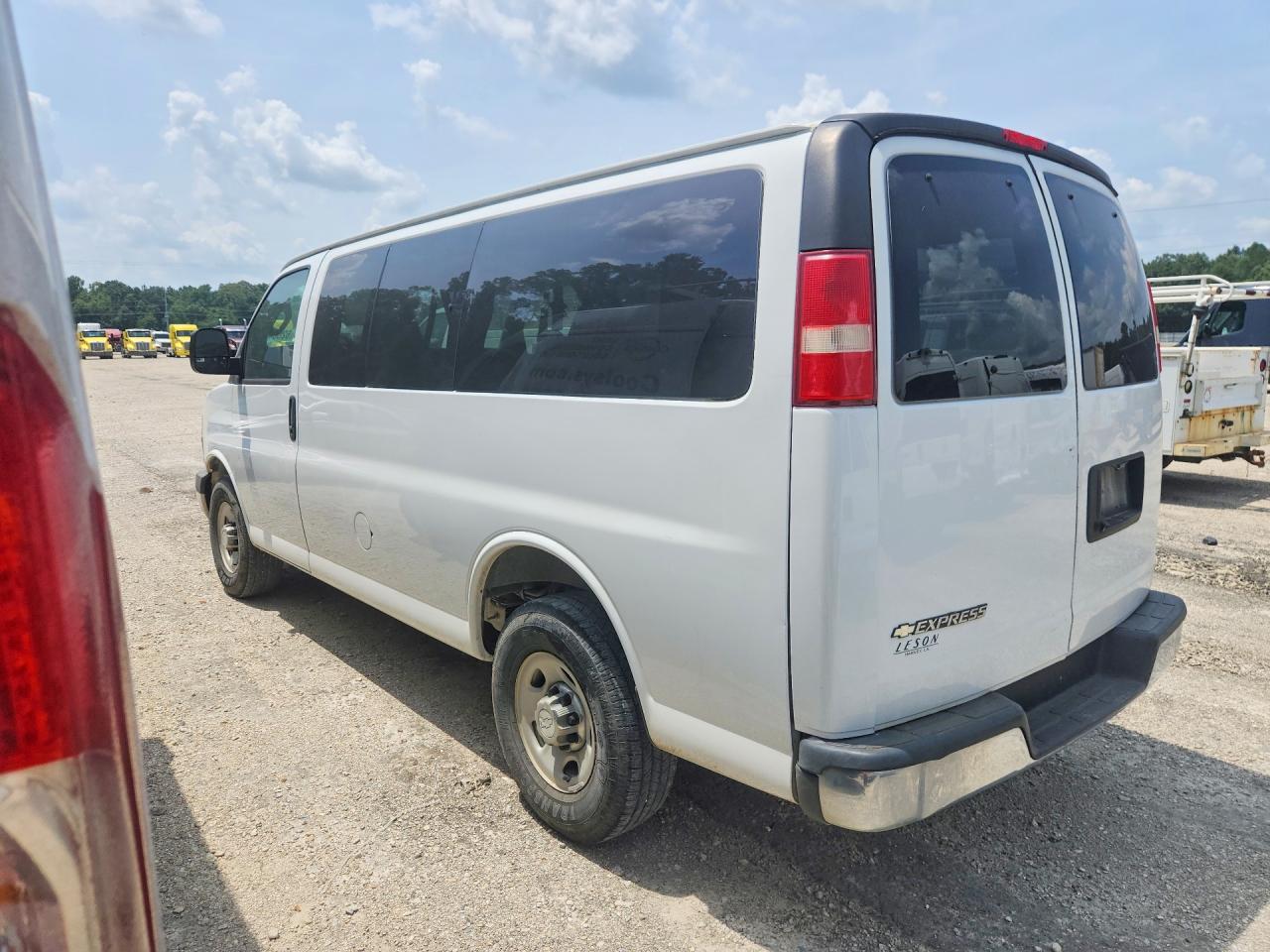 2017 CHEVROLET VAN — снимка 2