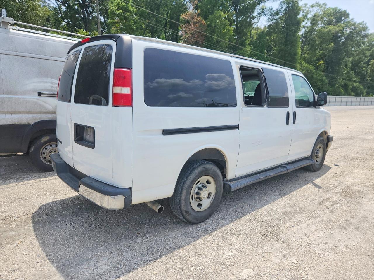 2017 CHEVROLET VAN — снимка 3