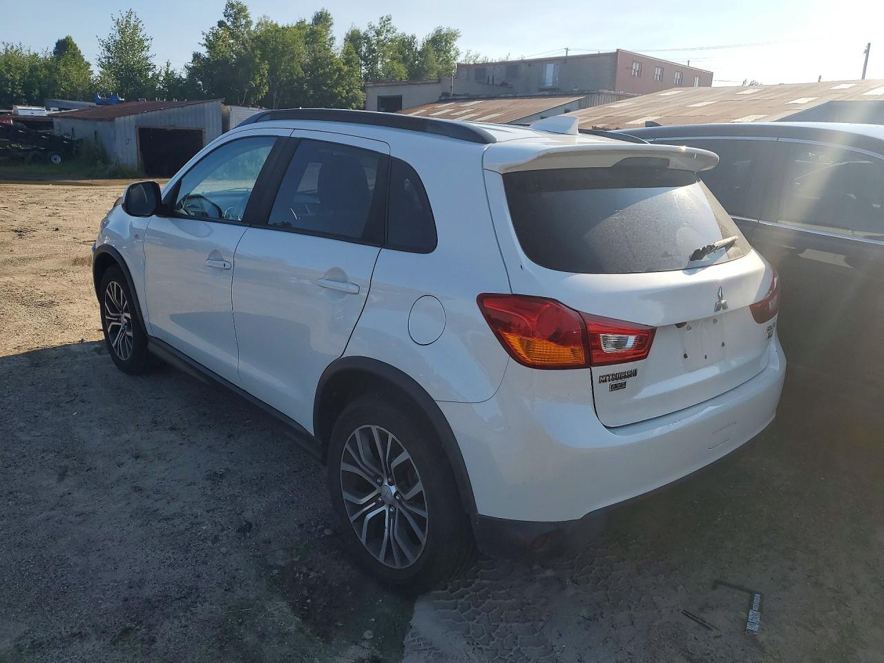 2017 MITSUBISHI RVR SE LIMITED — снимка 2