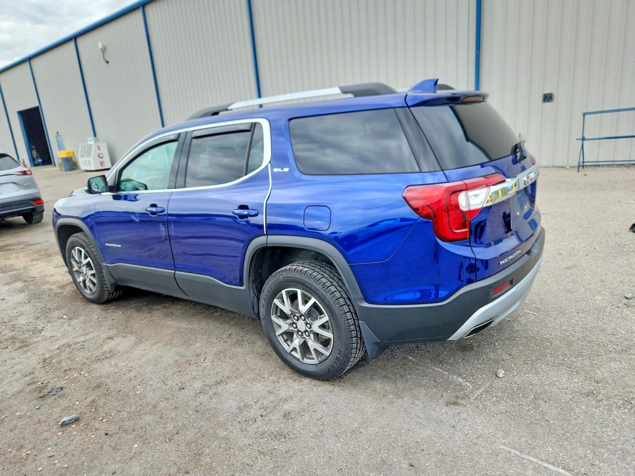 2023 GMC ACADIA SLE — снимка 2