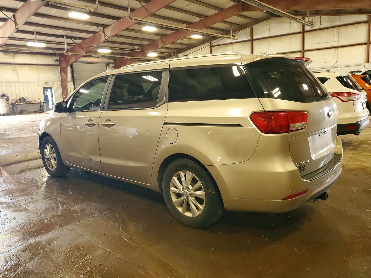 2016 KIA SEDONA LX — снимка 2