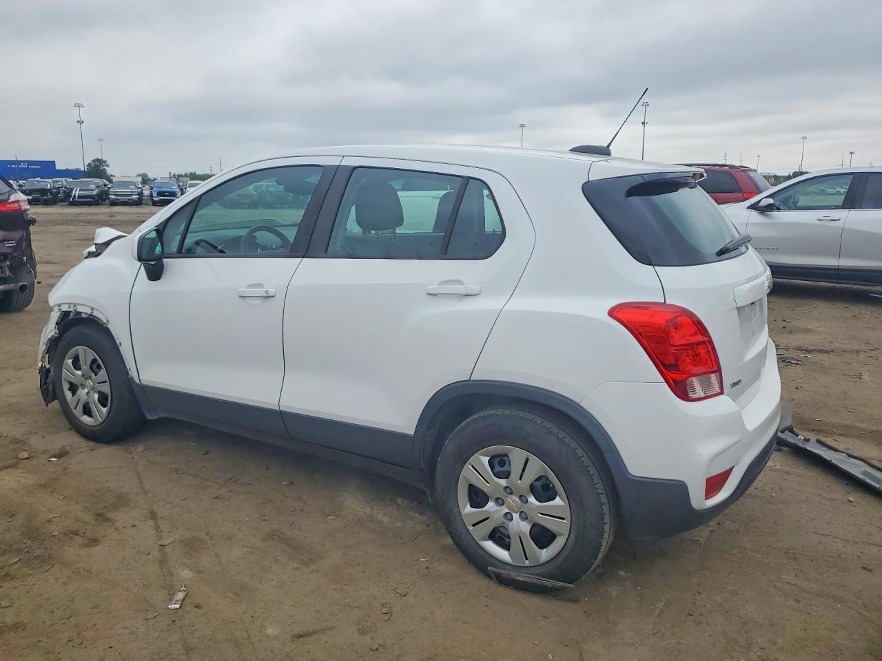 2017 CHEVROLET TRAX LS — снимка 2