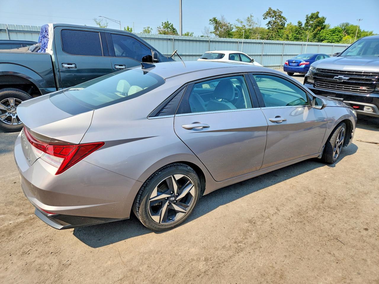 2023 HYUNDAI ELANTRA LIMITED — снимка 3