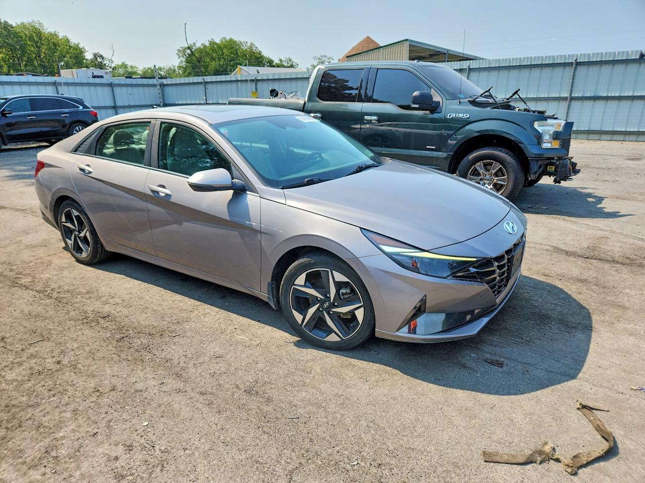 2023 HYUNDAI ELANTRA LIMITED — снимка 4