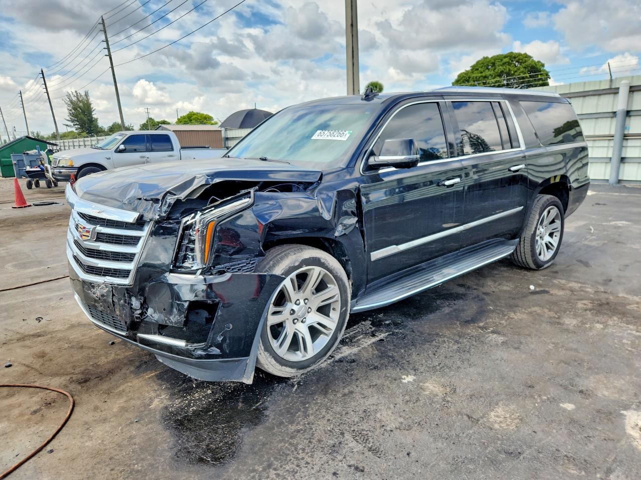 2017 CADILLAC ESCALADE ESV LUXURY