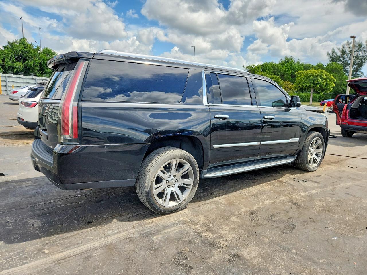 2017 CADILLAC ESCALADE ESV LUXURY — снимка 3