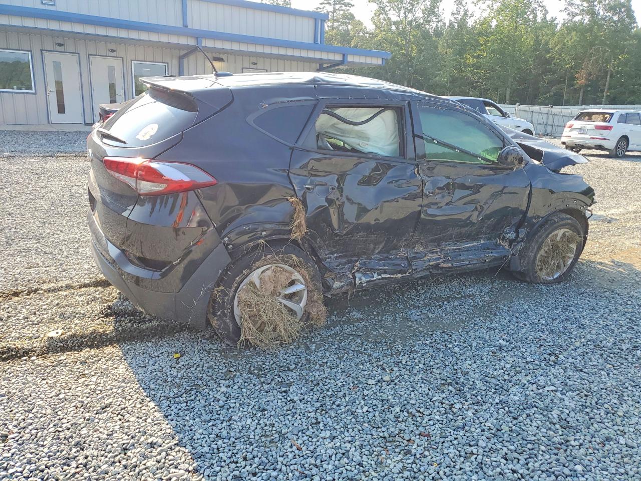 2017 HYUNDAI TUCSON SE — снимка 3