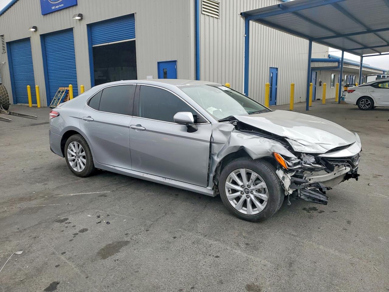 2020 TOYOTA CAMRY LE — снимка 4