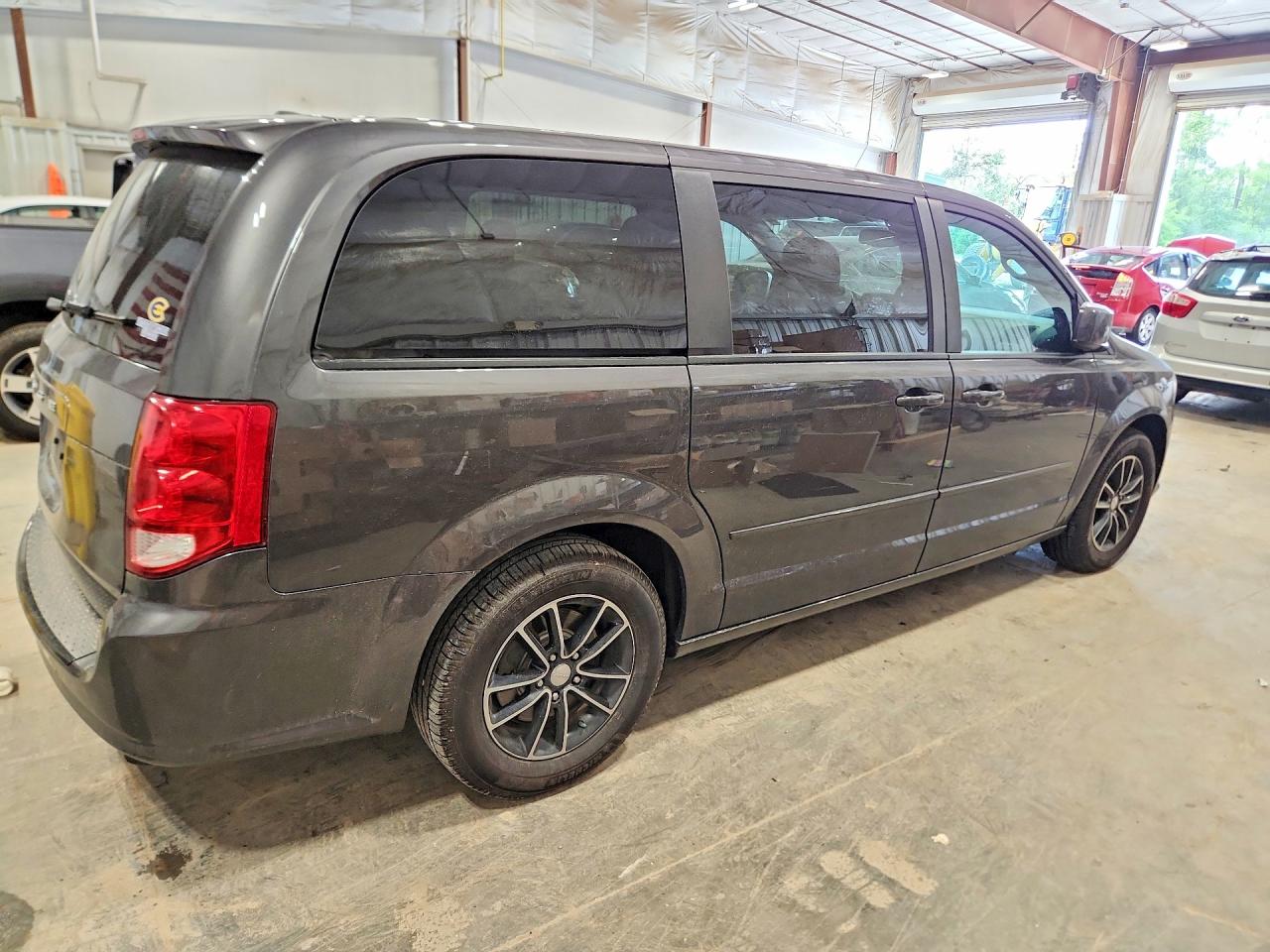 2017 DODGE GRAND CARAVAN SE — снимка 3