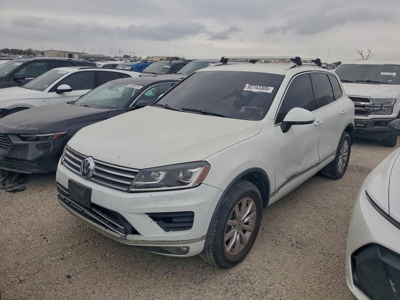 2016 VOLKSWAGEN TOUAREG SPORT