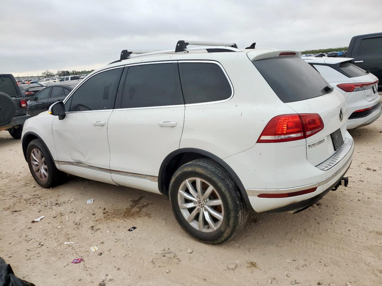 2016 VOLKSWAGEN TOUAREG SPORT — снимка 2
