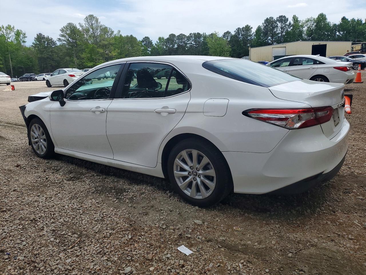 2018 TOYOTA CAMRY LE — снимка 2