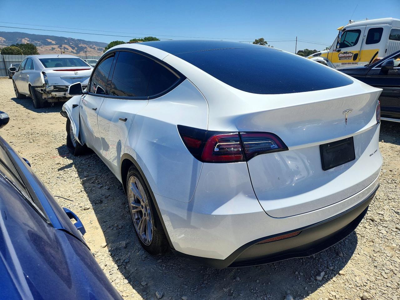 2023 TESLA MODEL Y — снимка 2
