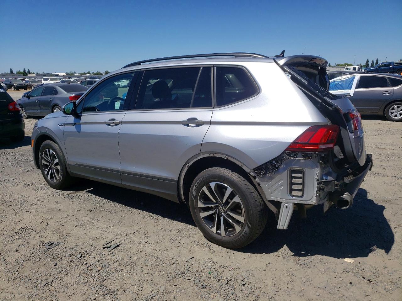 2024 VOLKSWAGEN TIGUAN S — снимка 2