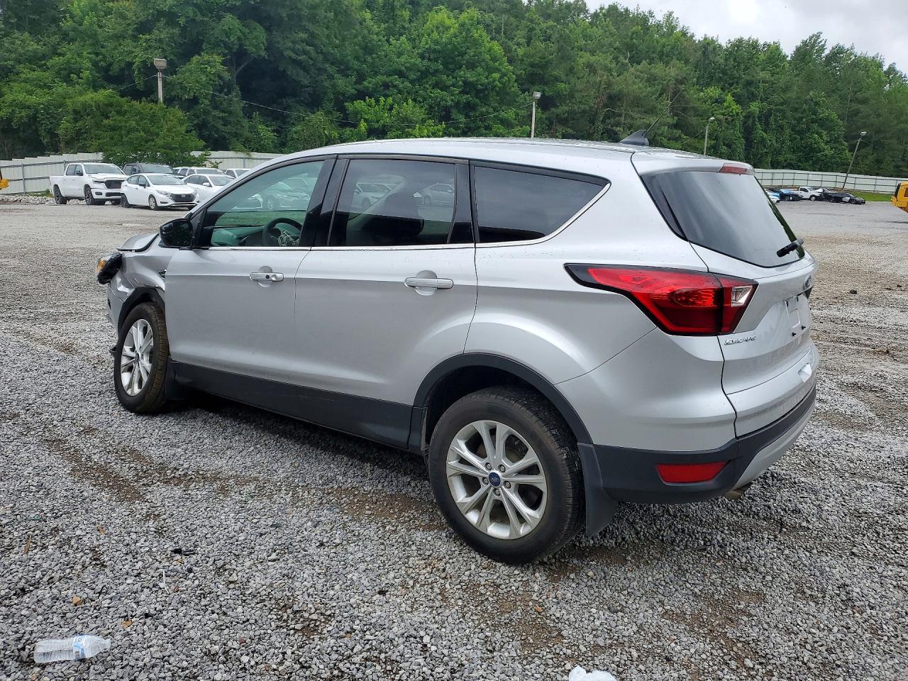 2019 FORD ESCAPE SE — снимка 2