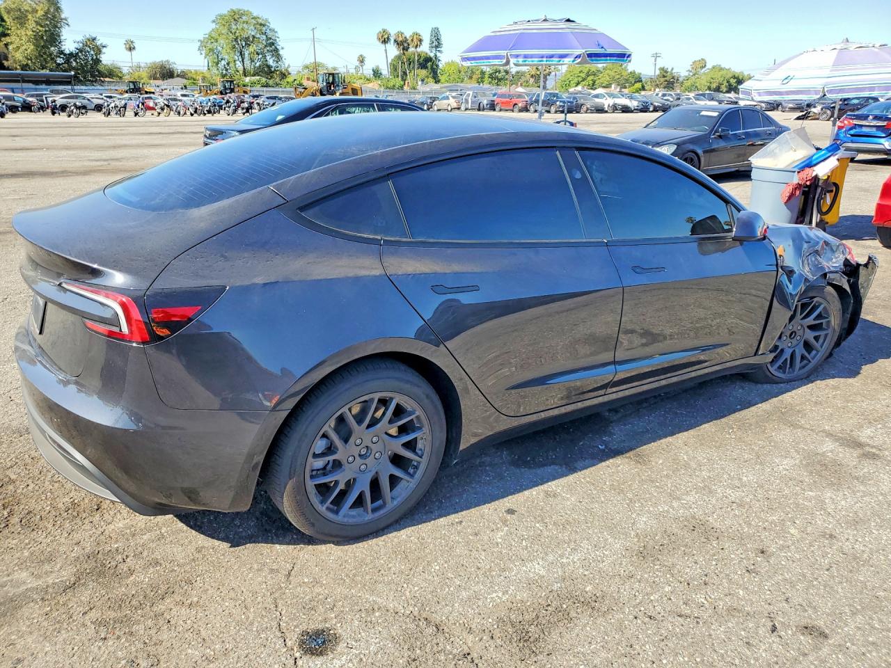 2025 TESLA MODEL 3 — снимка 3