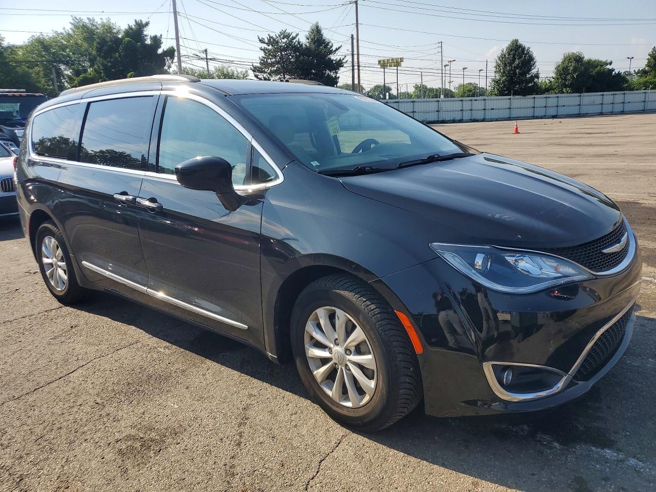 2017 CHRYSLER PACIFICA TOURING L — снимка 4