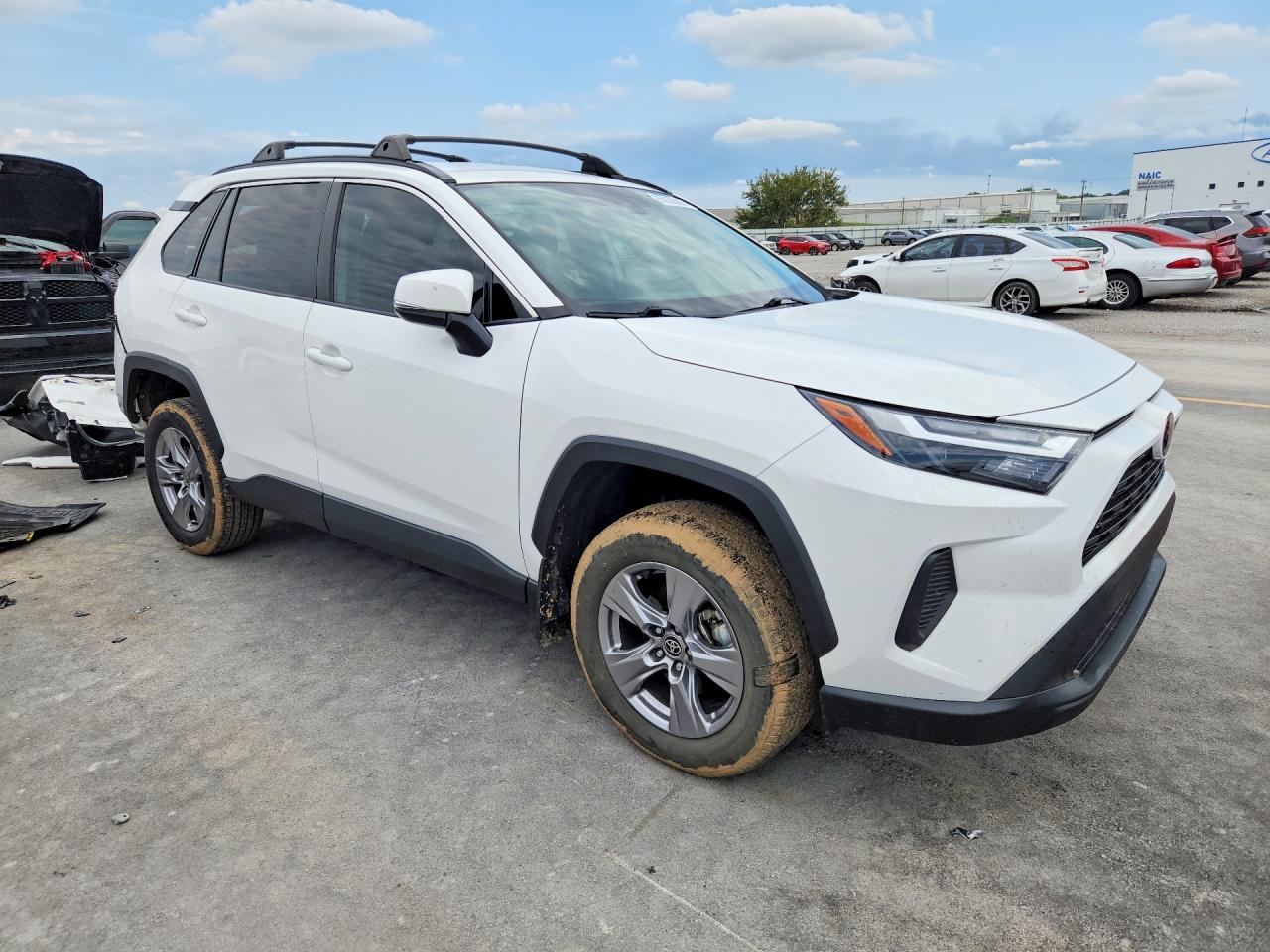 2023 TOYOTA RAV4 XLE — снимка 4