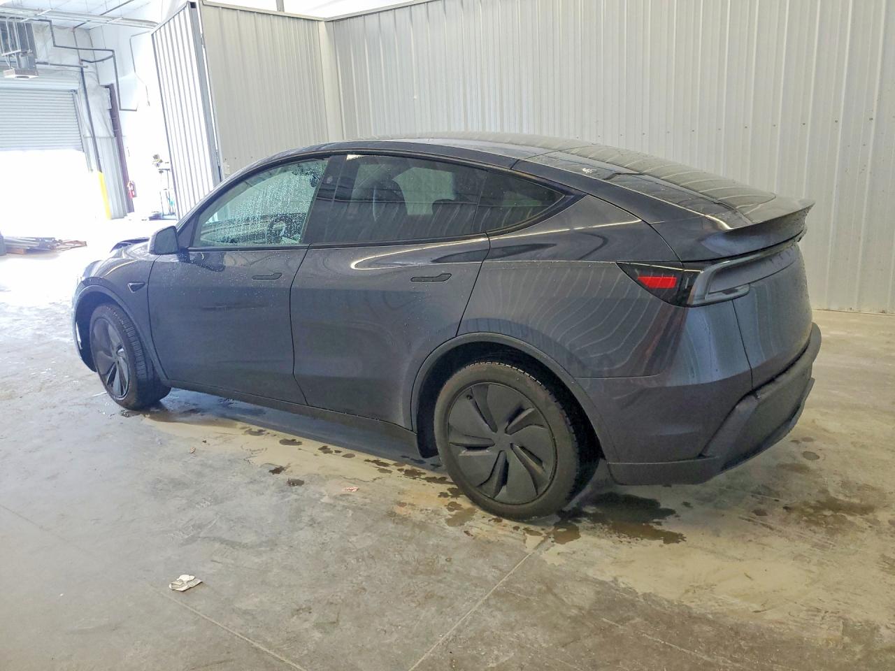 2026 TESLA MODEL Y — снимка 2