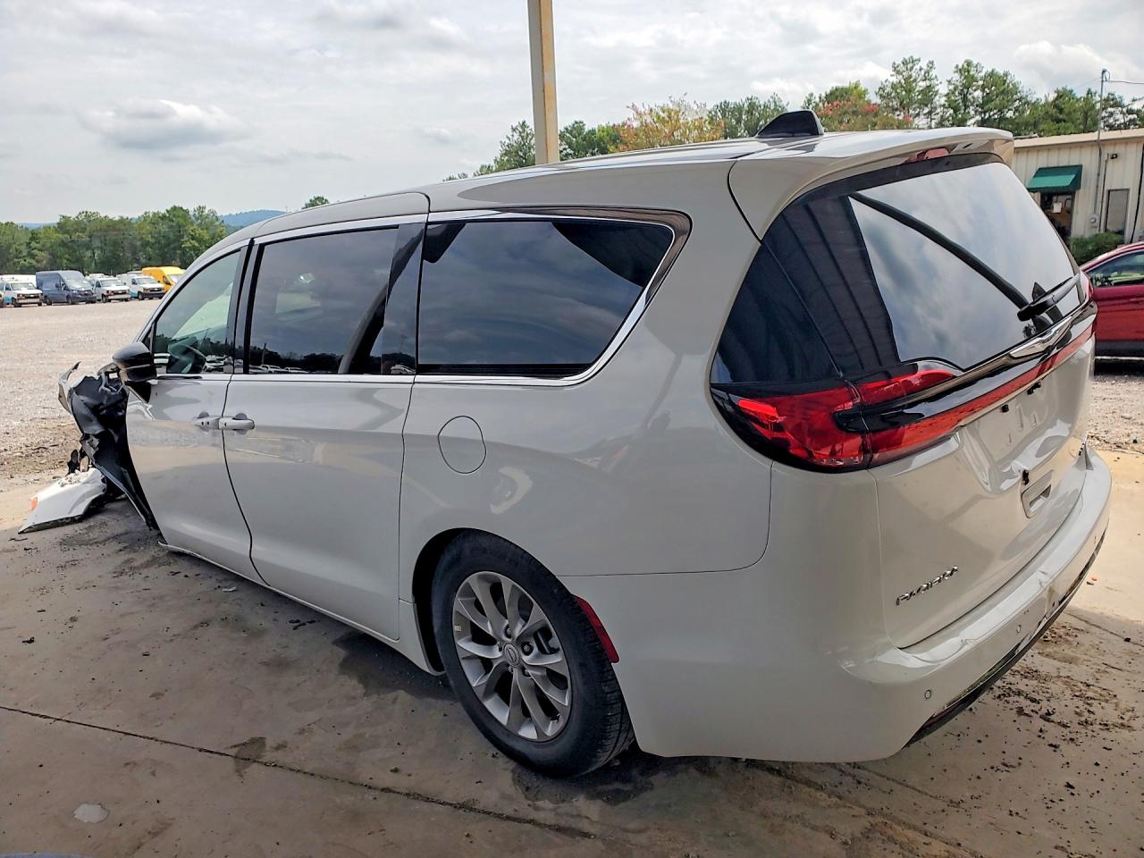 2026 CHRYSLER PACIFICA LIMITED — снимка 2