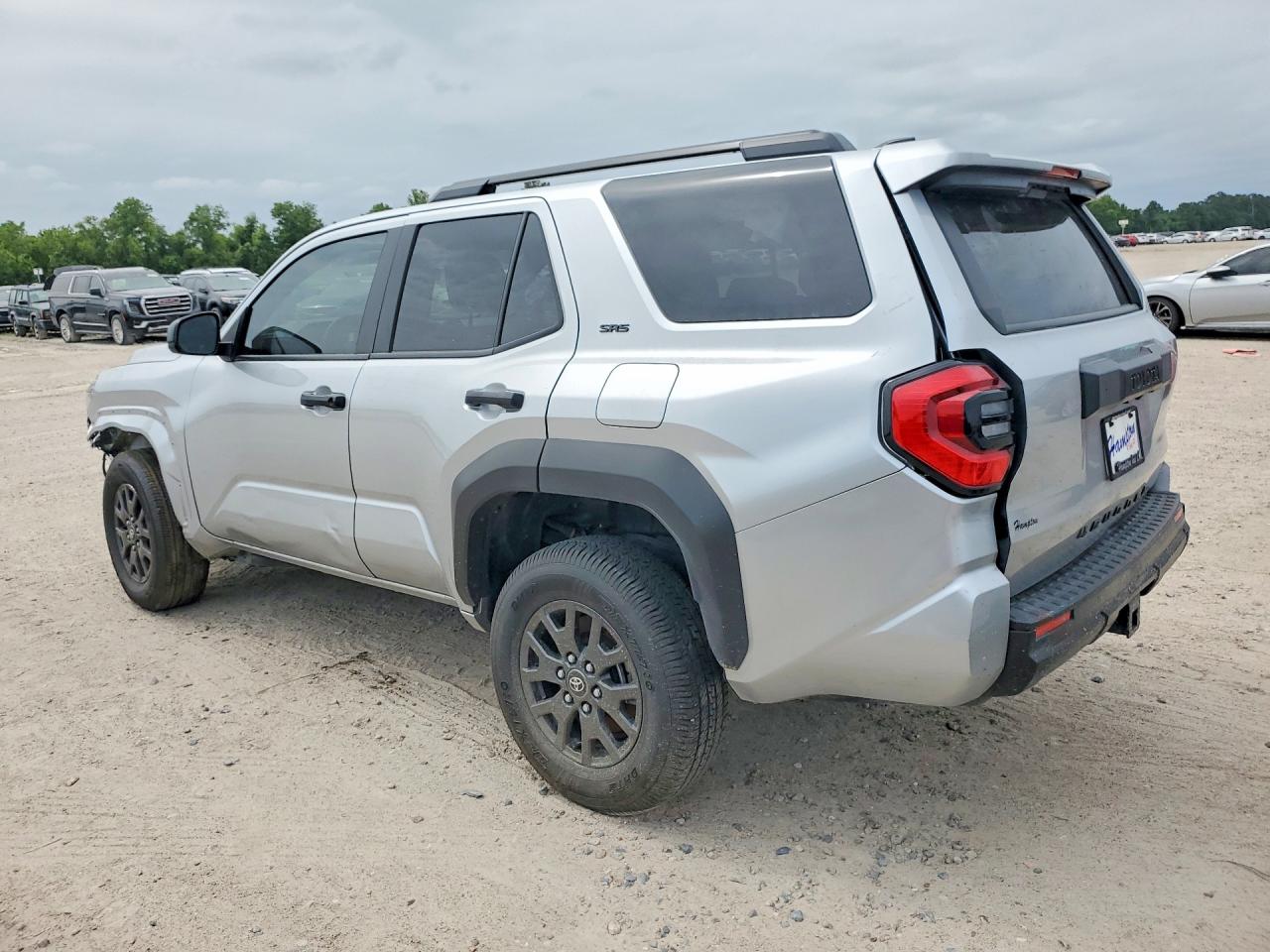 2025 TOYOTA 4RUNNER SR5 — снимка 2