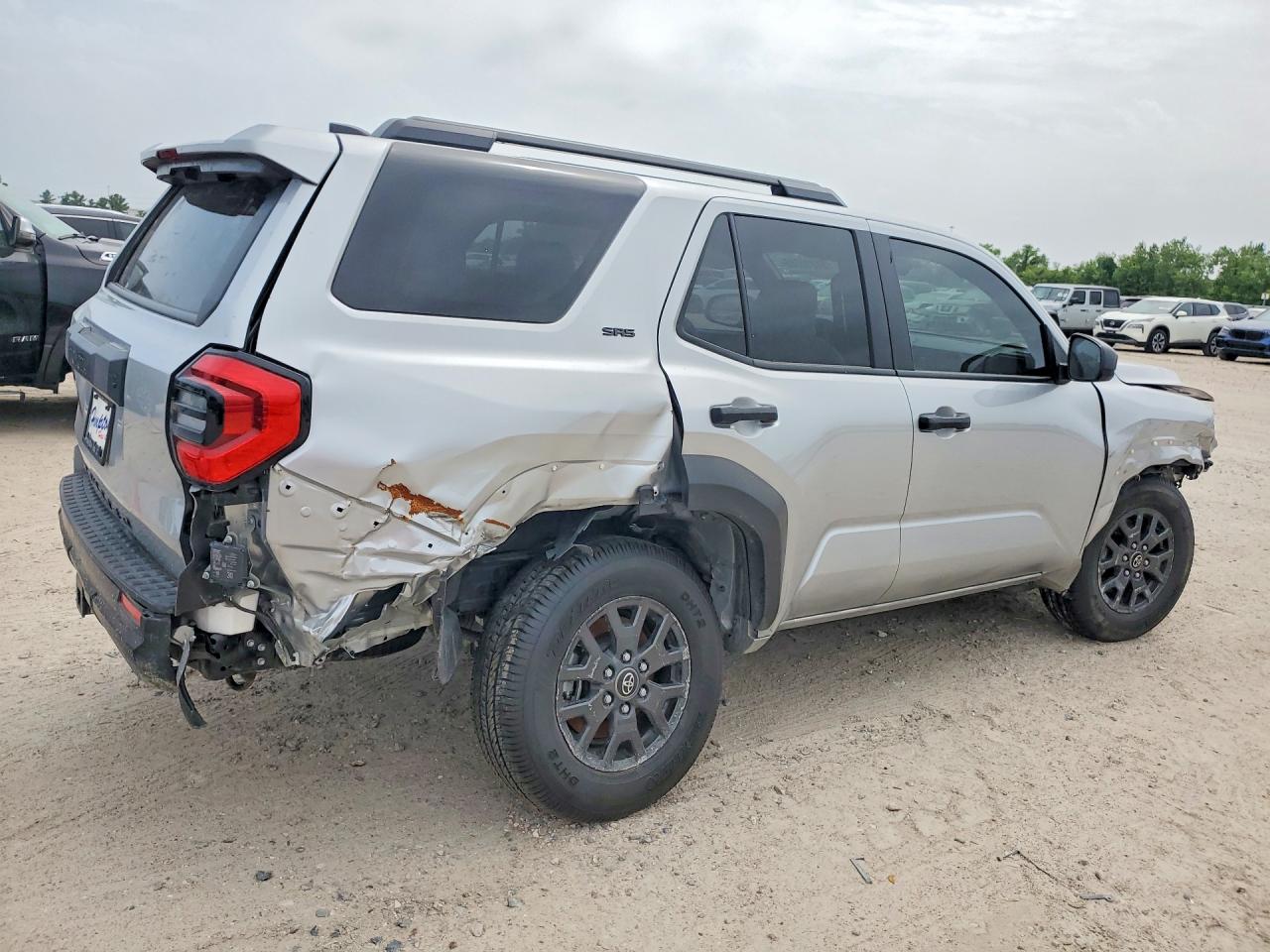 2025 TOYOTA 4RUNNER SR5 — снимка 3