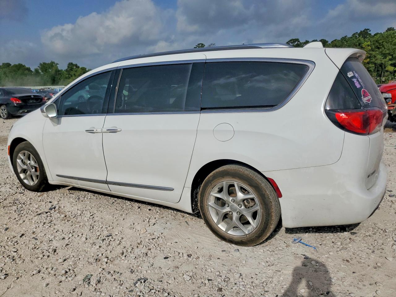 2020 CHRYSLER PACIFICA LIMITED — снимка 2
