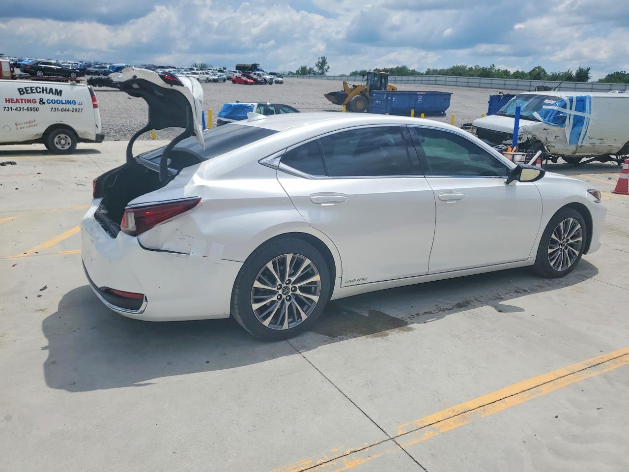 2020 LEXUS ES 300H — снимка 3