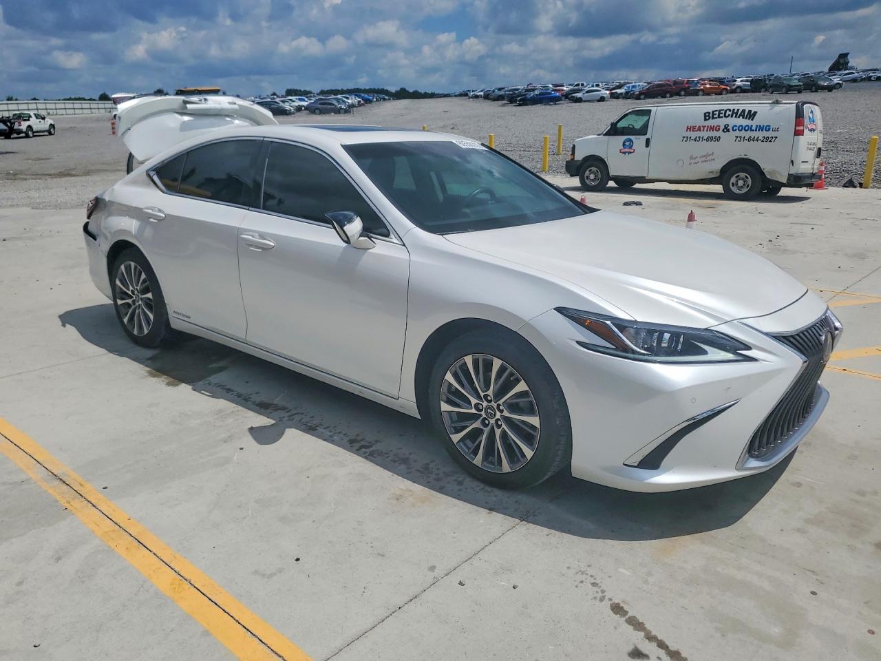 2020 LEXUS ES 300H — снимка 4