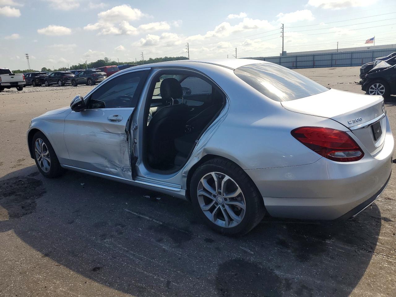 2015 MERCEDES-BENZ C 300 — снимка 2